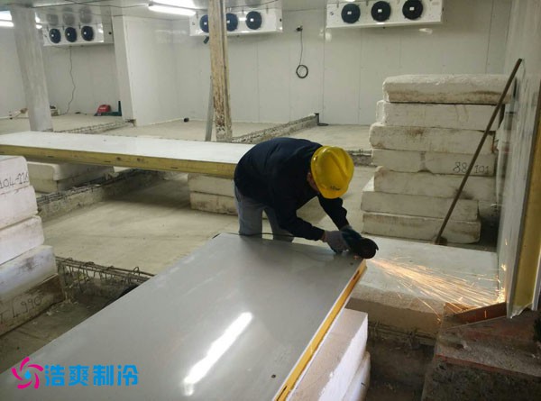 冰淇淋冷庫工程安裝進行中