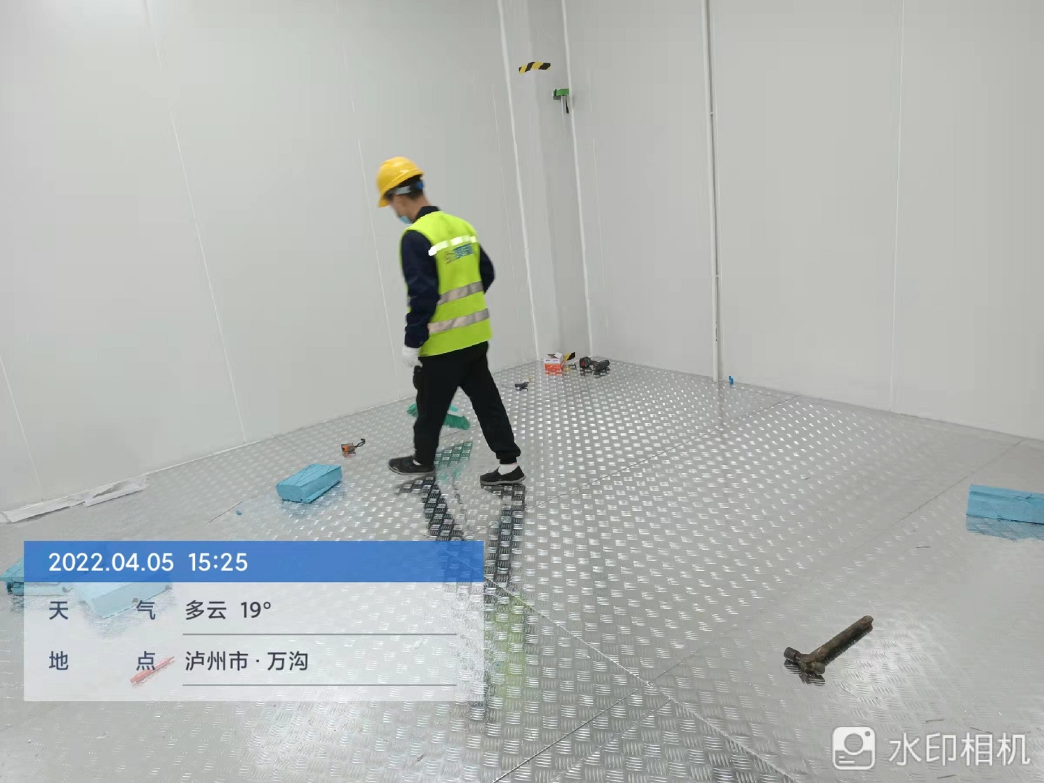 圖為防滑不銹鋼板安裝完工實拍
