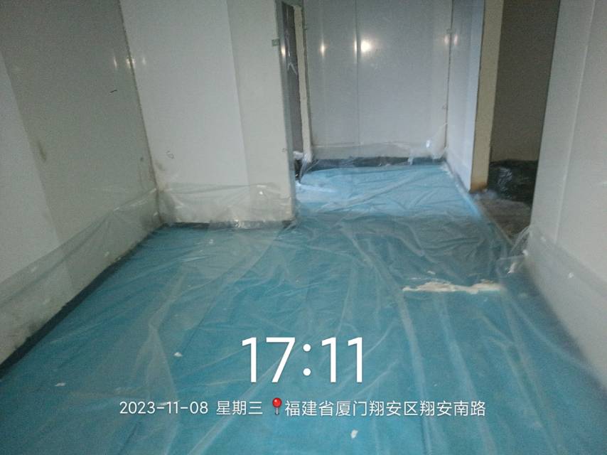 圖為地面鋪設200mm擠塑板